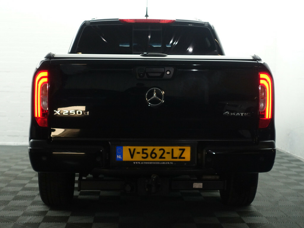 Mercedes-Benz X-Klasse 250d 4-MATIC AMG Line Prestige - Dubbele Cabine 5 Pers - 360 Camera