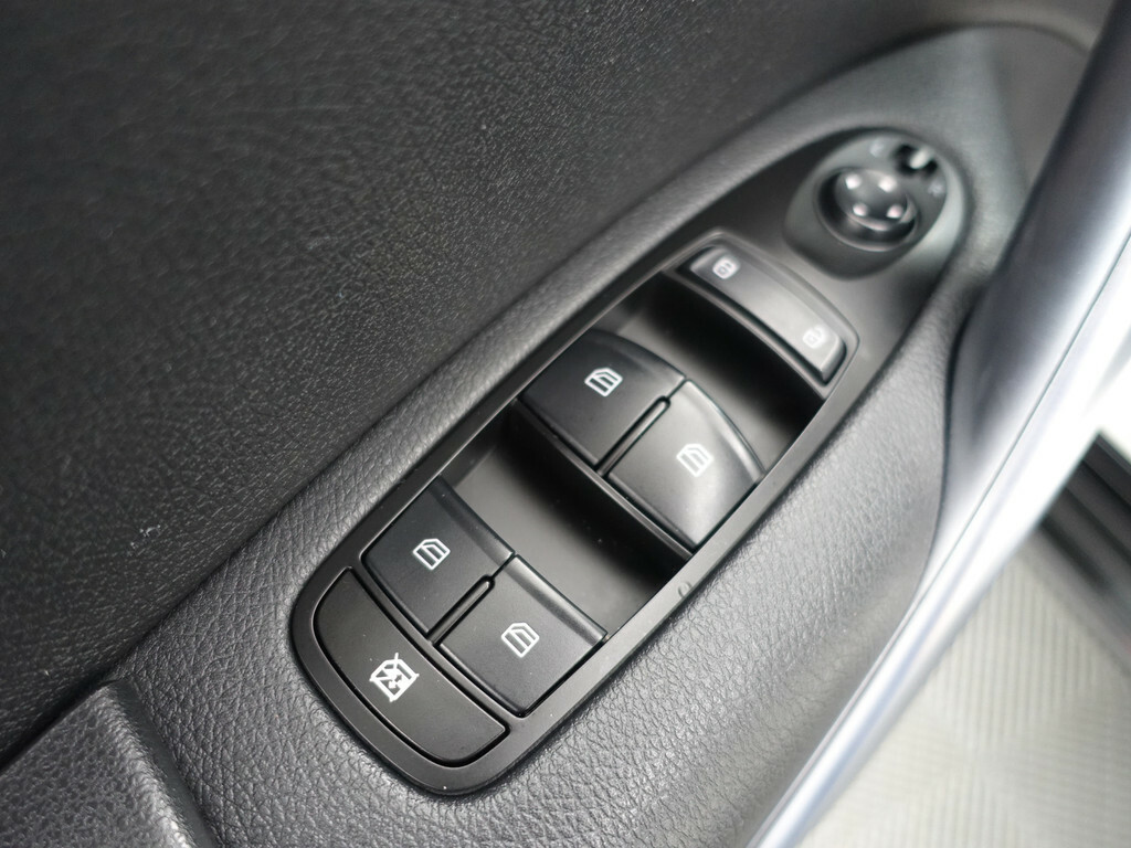 Mercedes-Benz X-Klasse 250d 4-MATIC AMG Line Anderhalve cabine - 360 Camera - Hardtop