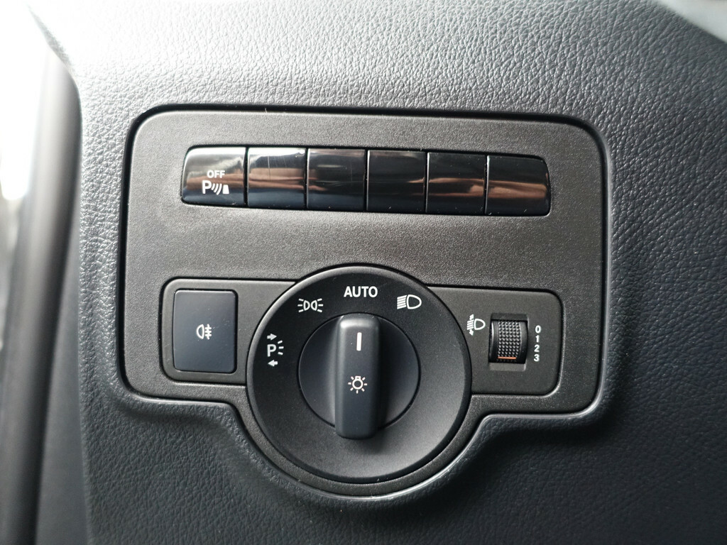 Mercedes-Benz Vito 111 CDI AMG Night Edition - Navi - Camera - Climat Control - 2016