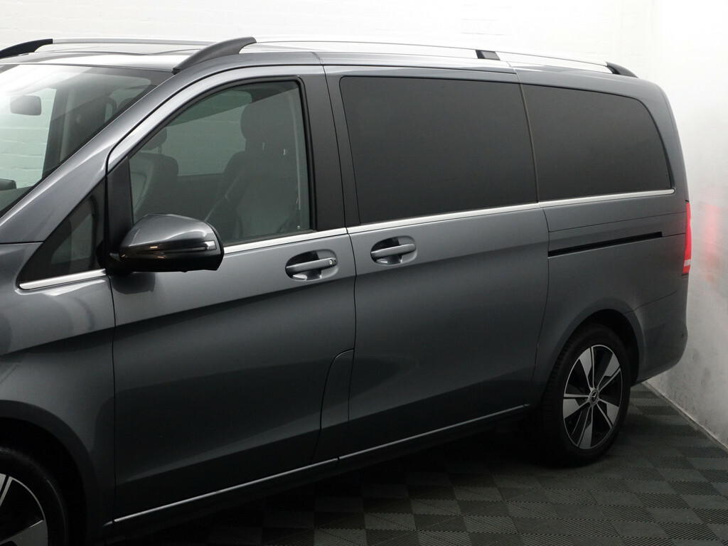 Mercedes-Benz V-klasse 300d lang amg exclusive