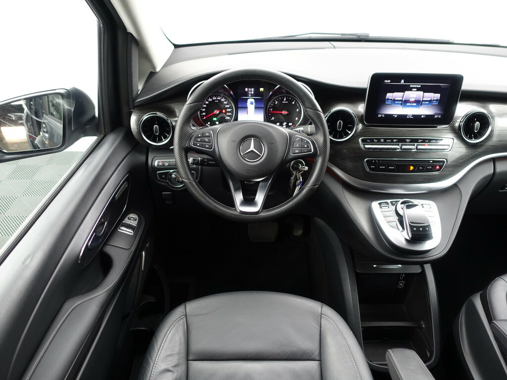 Mercedes-Benz V-klasse 300d lang amg exclusive