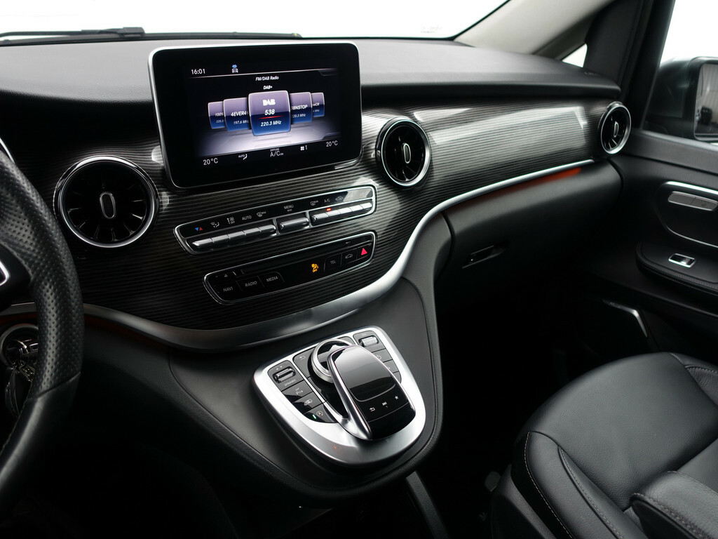 Mercedes-Benz V-klasse 300d lang amg exclusive