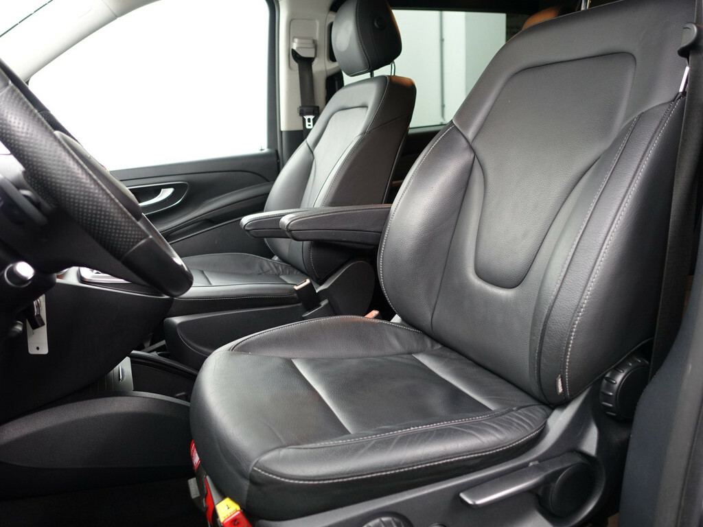 Mercedes-Benz V-klasse 300d lang amg exclusive