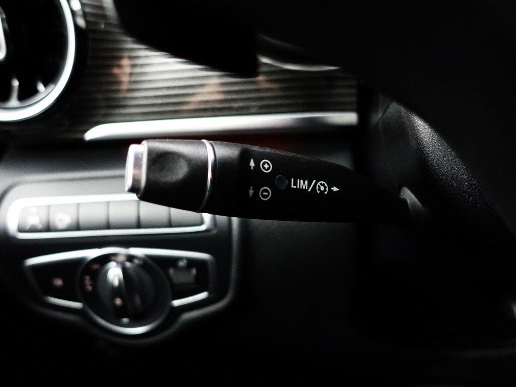 Mercedes-Benz V-klasse 300d lang amg exclusive