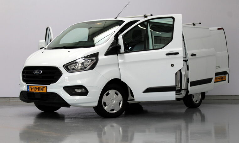 2X SCHUIFDEUR | 3 PERSOONS | AIRCO | KASTINRICHTING | STOELVERWARMING | TREKHAAK | CRUISE CONTROL