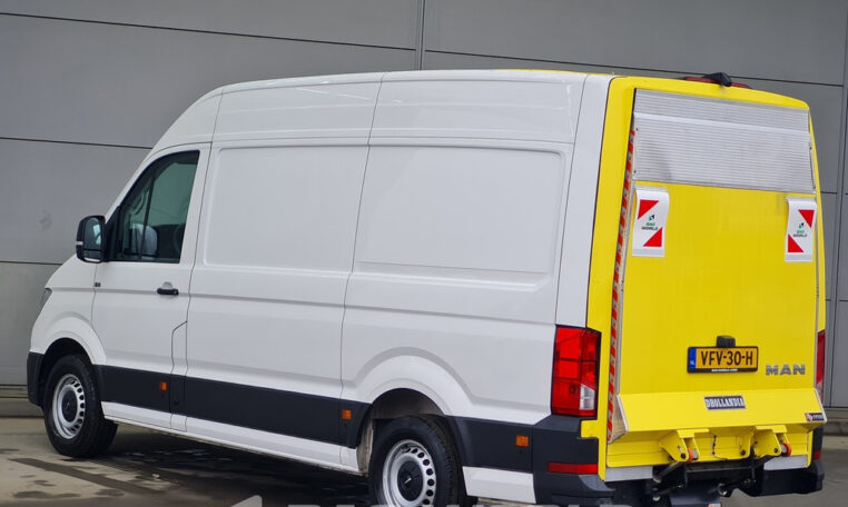 8KWh 115km WLTP Airco Cruise Camera 11m3 Airco Cruise control