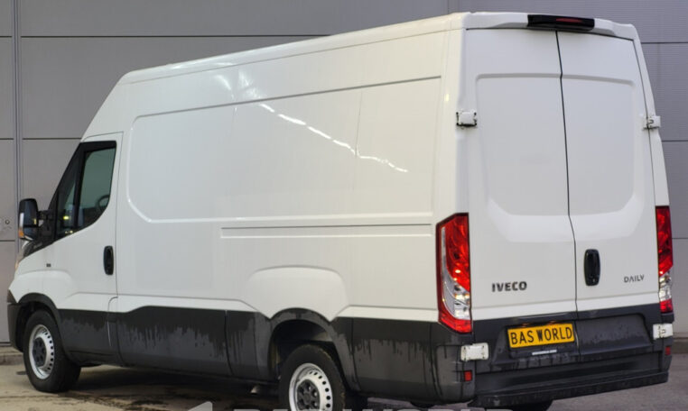 5t Trekgewicht Airco Cruise Parkeersensoren L2 12m3 Airco Cruise control